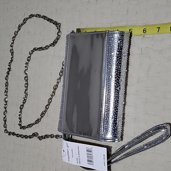 NWT Madden Girl Silver Rhinestone Chain Wristlet/ Crossbody Purse Prom Party - Picture 3 of 8